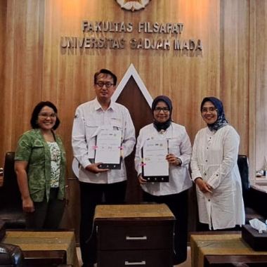 Memorandum of Agreement signed between YADEMA and Faculty of Philosophy, UGM.